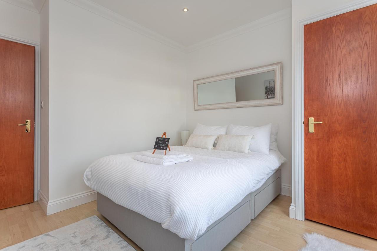 Luxury Granada Apartments - 1 & 2 Bed Flats W Free Parking Perfect For Contractors, Students Near The Beach Portsmouth Exterior foto