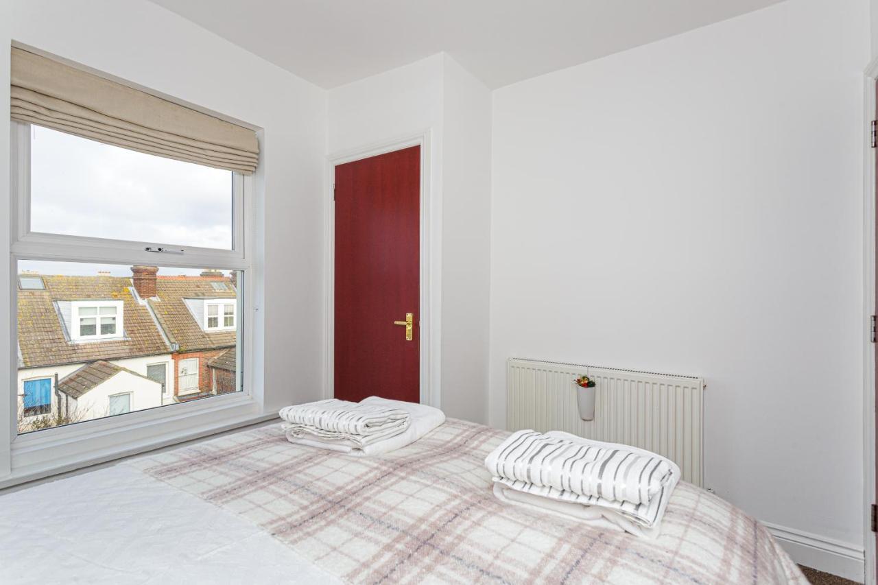 Luxury Granada Apartments - 1 & 2 Bed Flats W Free Parking Perfect For Contractors, Students Near The Beach Portsmouth Exterior foto