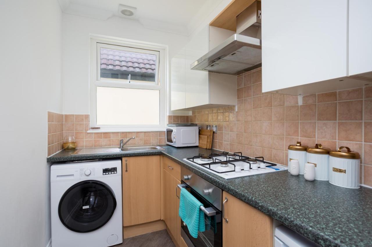 Luxury Granada Apartments - 1 & 2 Bed Flats W Free Parking Perfect For Contractors, Students Near The Beach Portsmouth Habitación foto