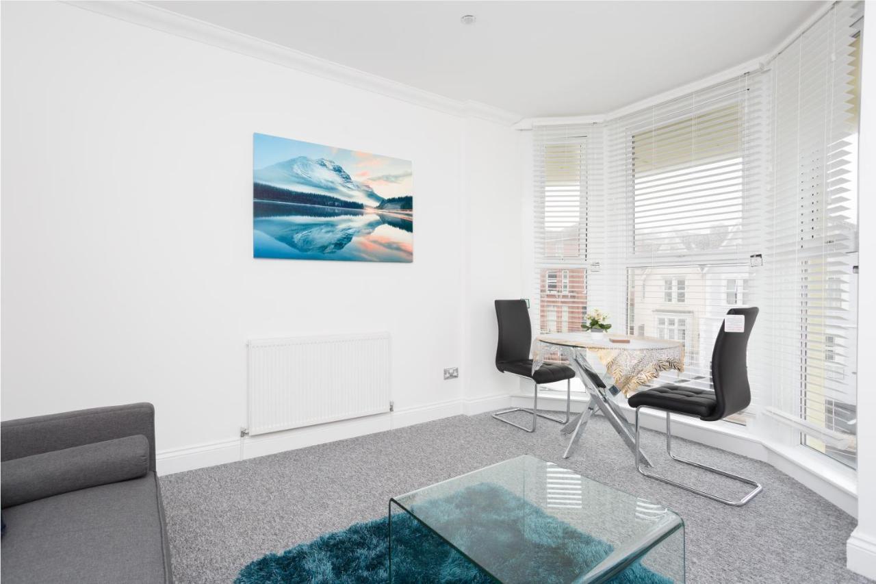 Luxury Granada Apartments - 1 & 2 Bed Flats W Free Parking Perfect For Contractors, Students Near The Beach Portsmouth Habitación foto