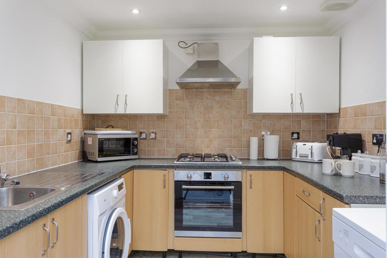 Luxury Granada Apartments - 1 & 2 Bed Flats W Free Parking Perfect For Contractors, Students Near The Beach Portsmouth Habitación foto