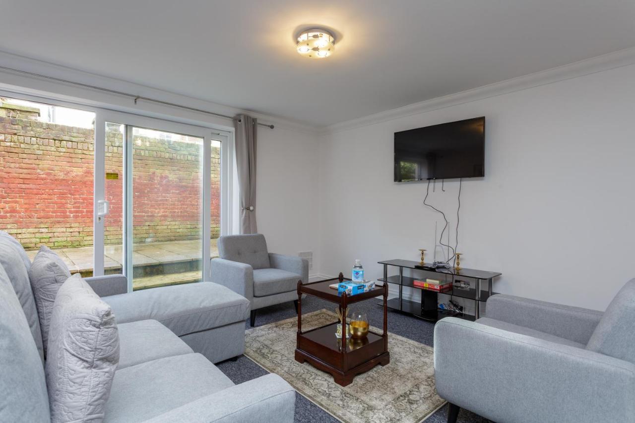Luxury Granada Apartments - 1 & 2 Bed Flats W Free Parking Perfect For Contractors, Students Near The Beach Portsmouth Habitación foto