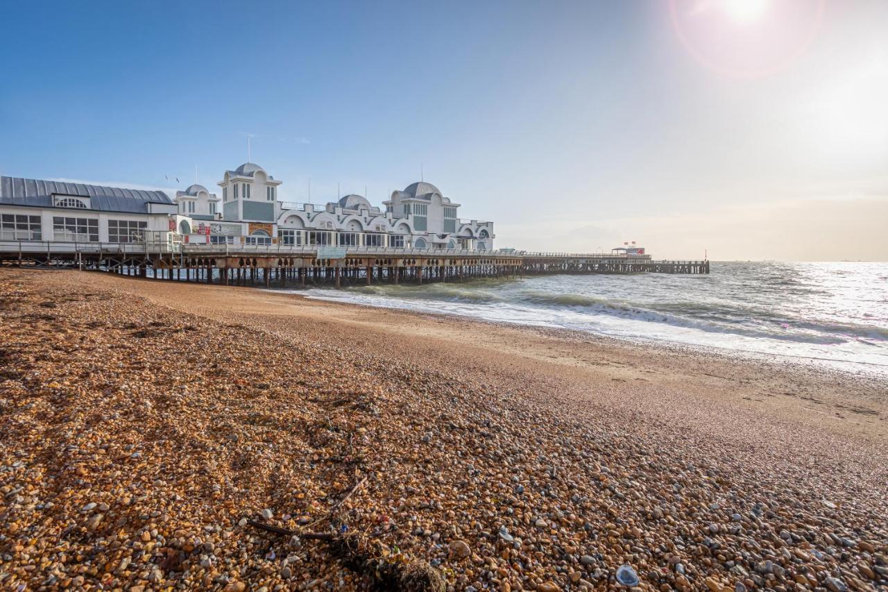 Luxury Granada Apartments - 1 & 2 Bed Flats W Free Parking Perfect For Contractors, Students Near The Beach Portsmouth Exterior foto